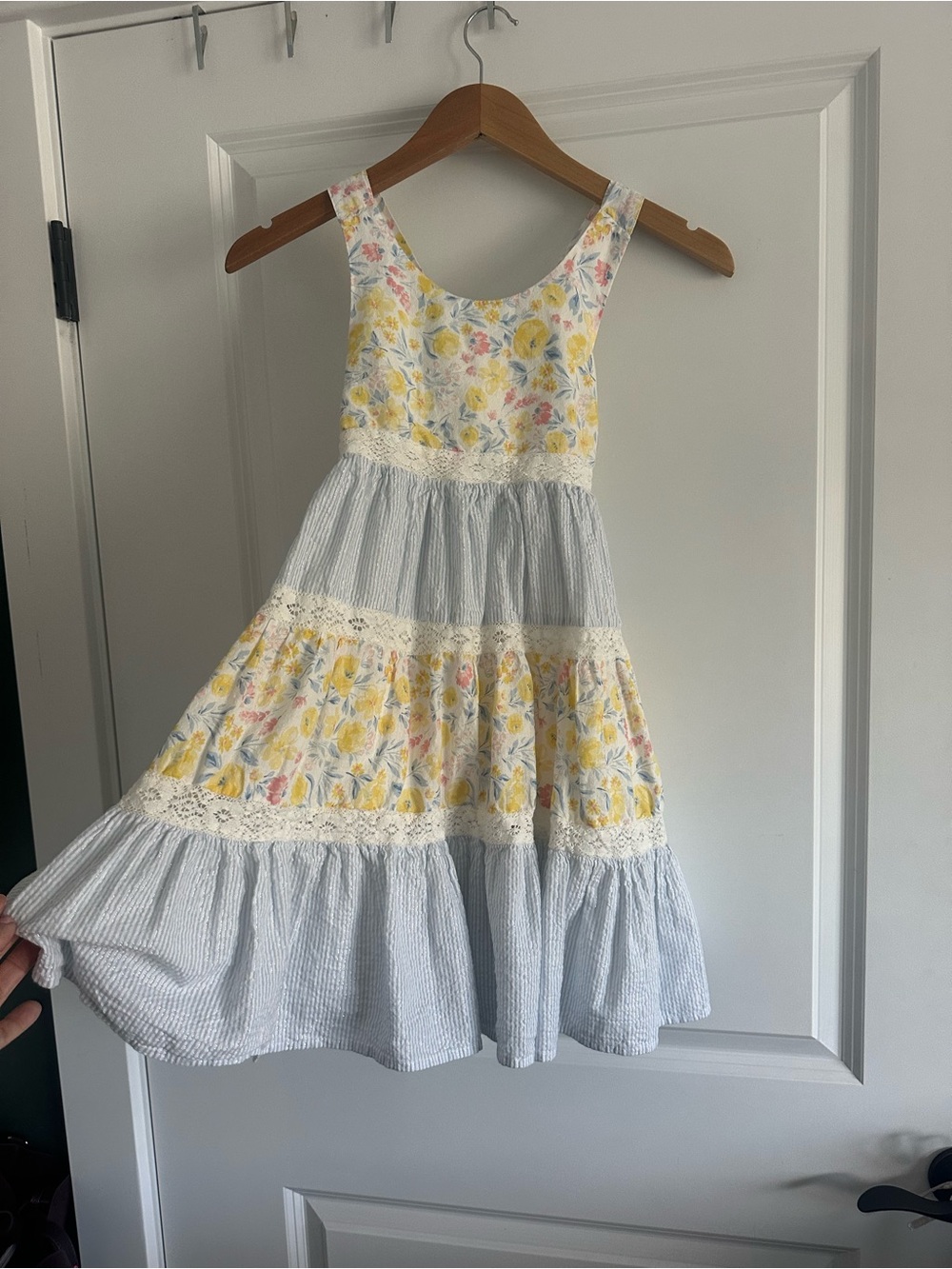 Tommy Bahama Girls Floral & Blue and yellow Tiered Sundress with lace trim sz10